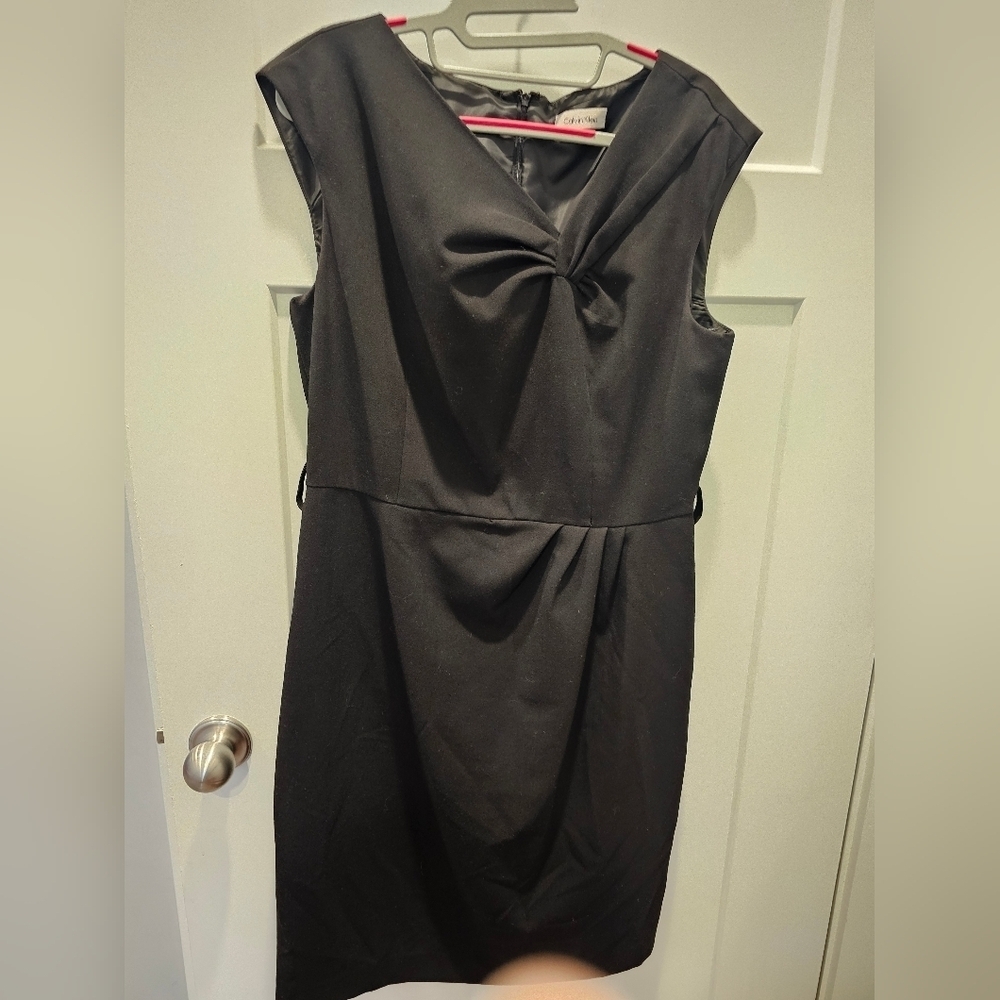Calvin Klein, Black Twist Front Sheath Dress Fully Lined Medium